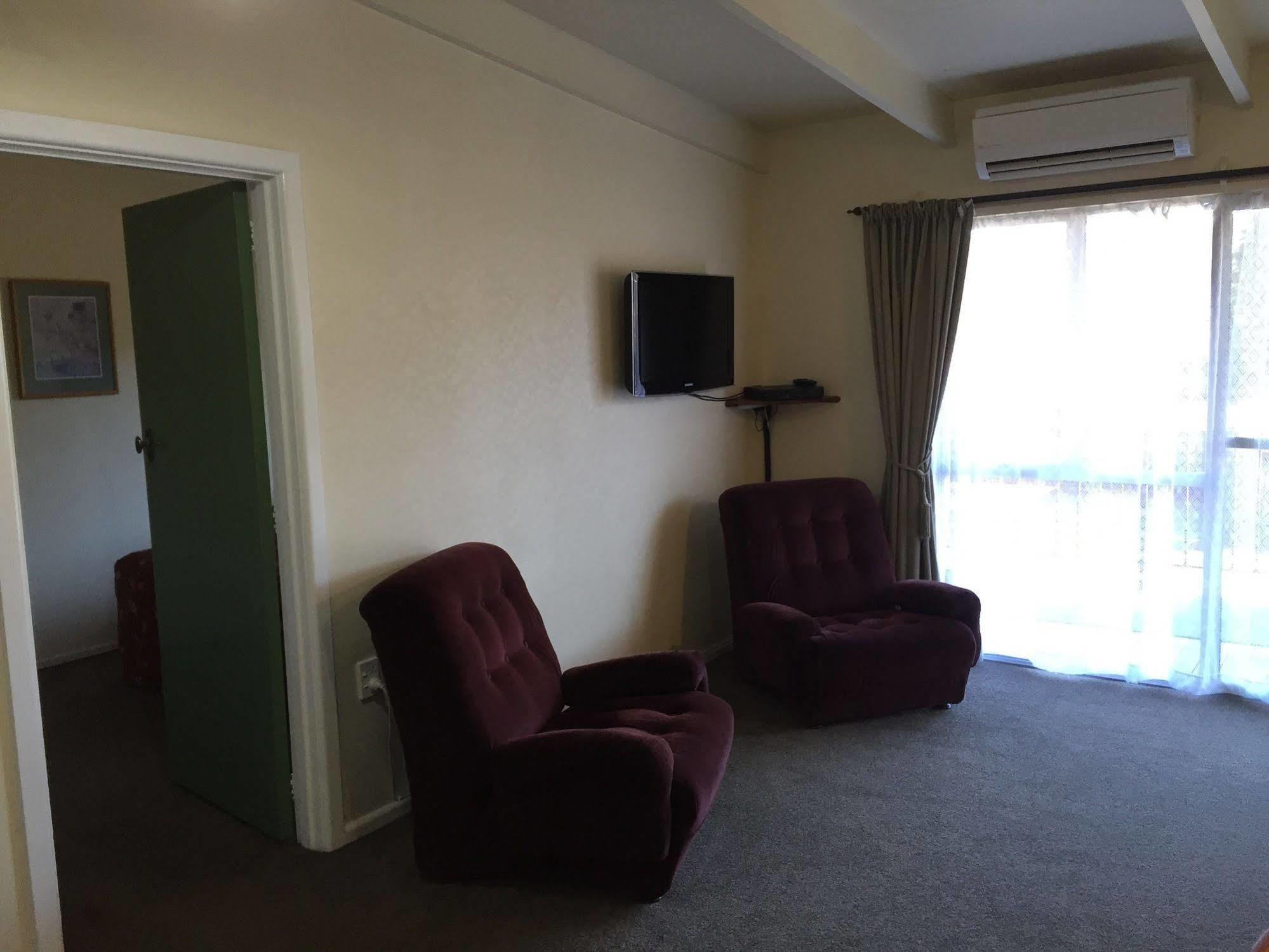 Spa Lodge Motel Ханмер-Спрингс Экстерьер фото